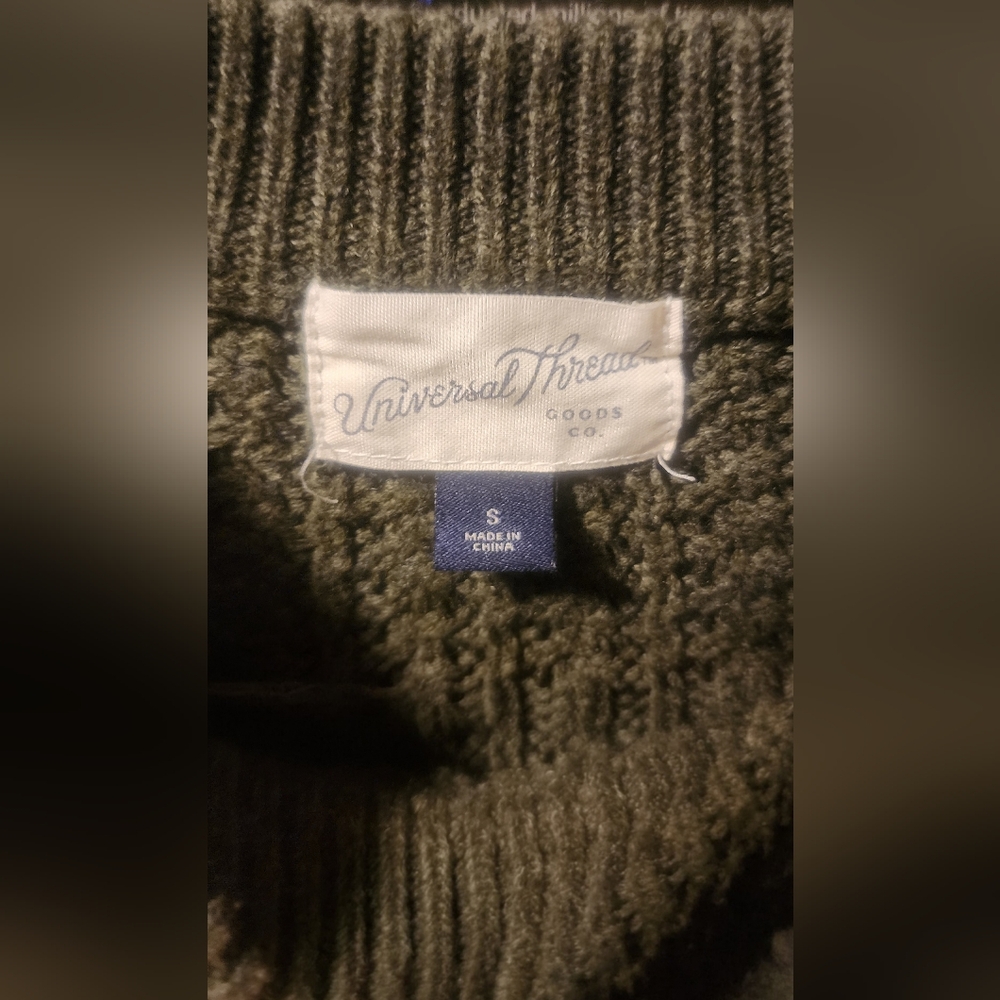 Universal Thread Textured Green Sweater - Picture 3 of 3